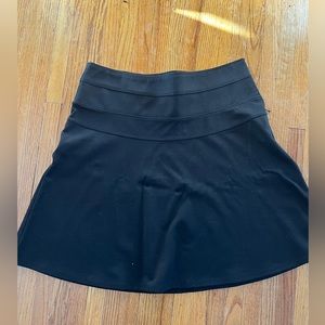 Athleta, black skirt, never worn, size 8